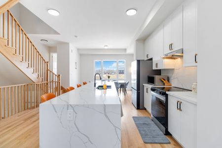 For Lease - 3051 Meadowridge Drive, Oakville, Ontario - Photo 5