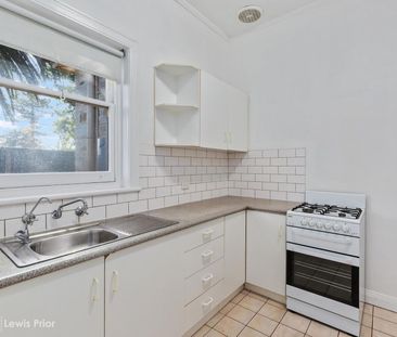 Character Home in the Heart of the Bay - Photo 1