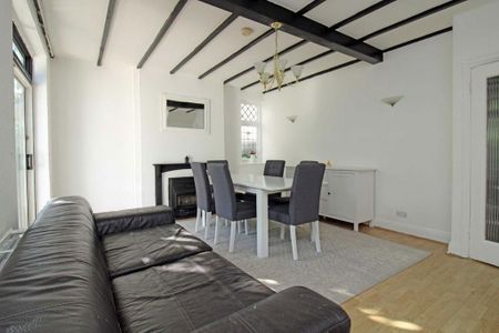 3 bedroom terraced house to rent - Photo 2