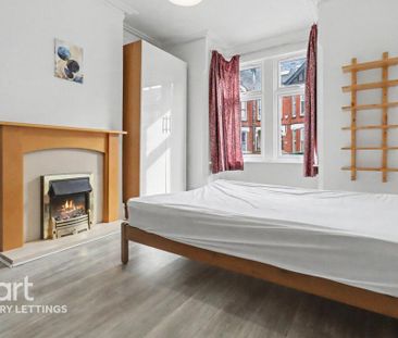 4 bedroom terraced house to rent - Photo 5