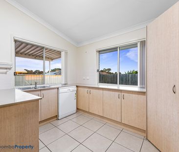 LOVELY MODERN HOME AWAITS! - Photo 6