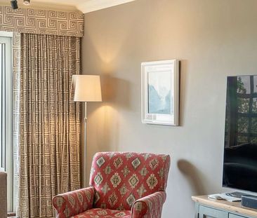 Outstanding Three-Bedroom Furnished Apartment with Spectacular Views. - Photo 6