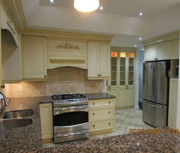 Detached Home For Lease | N9237422 - Photo 1