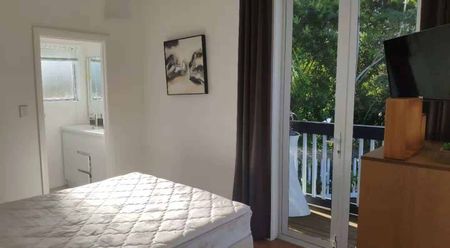 14 Tiri View Place, Waiake, Auckland - Photo 5