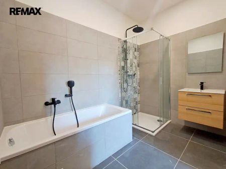 Pronájem bytu 2+kk, Masarykovo náměstí, Police nad Metují - Фото 4