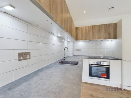 1 bedroom apartment to rent - Photo 2