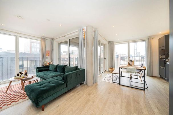 3 bedroom flat to rent - Photo 1