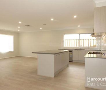 48 Grovedon Circuit, Donnybrook, Vic 3064 - Photo 1