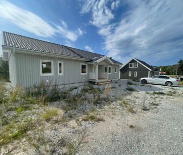 Oskarsborgsvägen, Nykvarn - Photo 1