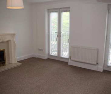 3 bedroom flat to rent - Photo 3