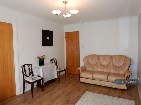 2 bedroom maisonette to rent - Photo 2