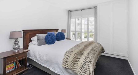 Beautifully Renovated Home in the Heart of Fendalton - Photo 2