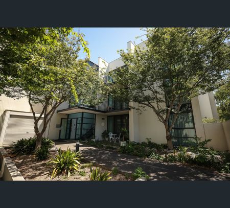 40/600 Epsom Road, Flemington, Vic 3031 - Photo 2