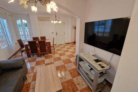 Dúplex Moderno en Lomas de Cabo Roig - Vacacional - Photo 2