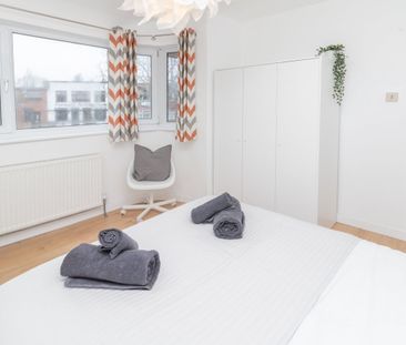 Worsley Bridge Road, London, SE26 - Photo 1