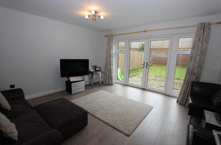 4 bedroom house to rent - Photo 3