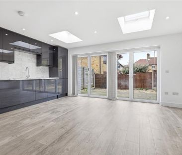 3 bedroom detached house to rent - Photo 5