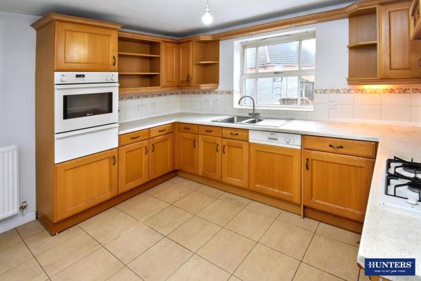 4 bedroom House To Let - Photo 1