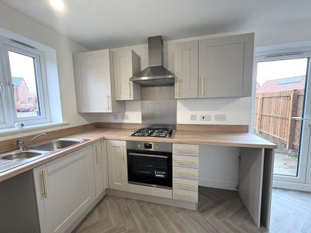 3 bedroom end of terrace house to rent - Photo 2