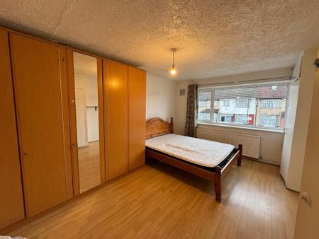 2 bedroom maisonette to rent - Photo 4