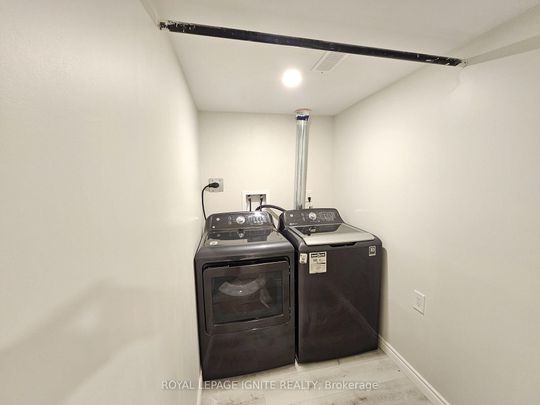 For Lease - 669 Sweetwater Crescent Unit# Bsmt, Newmarket, Ontario - Photo 1