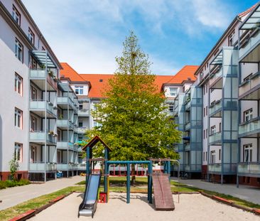 Zentrale Lage, ca. 10 Gehminuten bis ins Zentrum und ans Wasser - Foto 4