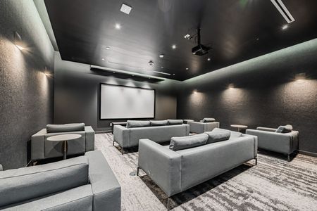 For Lease - 2 David Eyer Drive Unit# 1325, Richmond Hill, Ontario - Photo 3