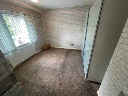 3 Bed Semi-Detached House, Mill Hill, M38 - Photo 5
