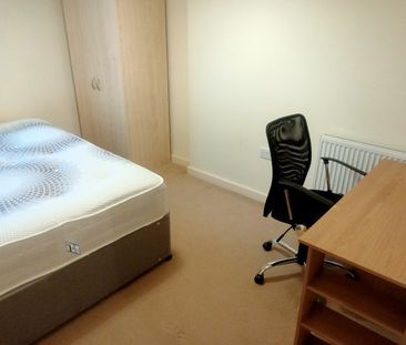 2 Bed Flat, Bluemoon Way, M14 - Photo 4