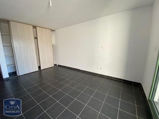 Location Appartement 1 pièce 25m² LE TAMPON 97430 - Photo 1