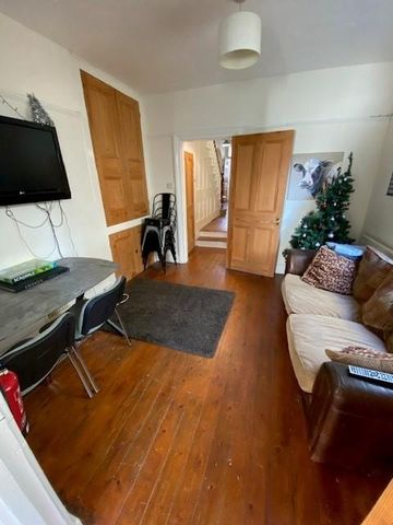 5 bedroom terraced house to rent - Photo 2