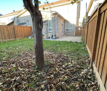 98 Everingham Circle #Upper - Photo 6