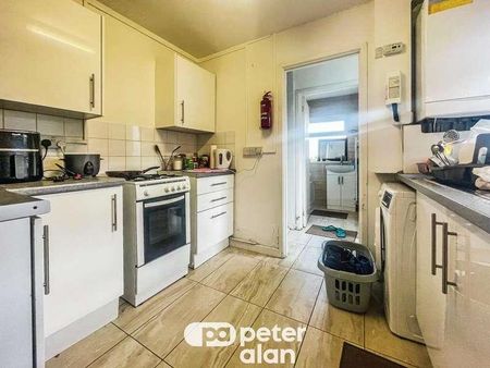 Oxford Street, Trefforest, Pontypridd, CF37 - Photo 3