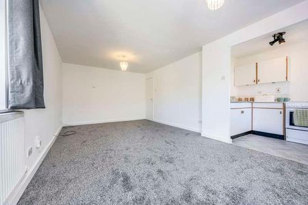Barbers Mews, Neath Hill, Milton Keynes, Buckinghamshire, MK14 - Photo 3