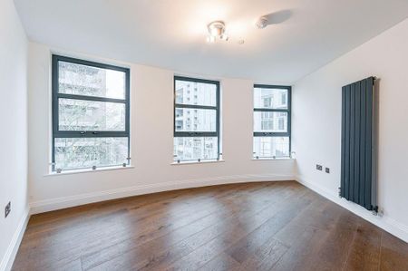 3 bedroom flat to rent - Photo 2