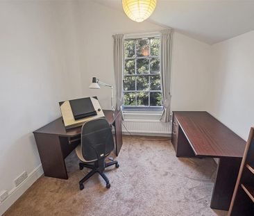 4 bedroom detached house to rent - Photo 2