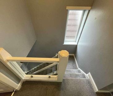 Lees Road, Ashton Under Lyne, OL6 - Photo 3