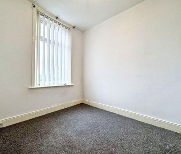 2 bed upper flat to rent in NE31 - Photo 4