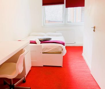 En-suite Bedroom - Photo 1