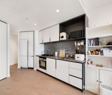 Two Bedroom Apartment with Panoramic City Views - FULLY FURNISHED - Photo 5