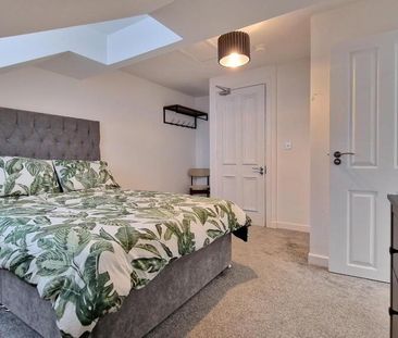 Room 5, 265 Woodstock Road, Belfast, BT6 8PR - Photo 4