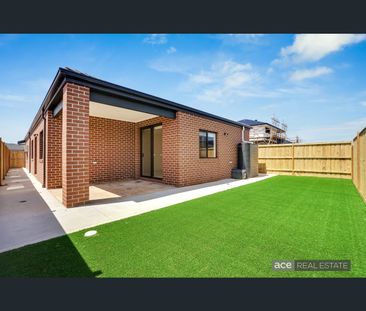 8 Corfu Street, Fraser Rise, Vic 3336 - Photo 3
