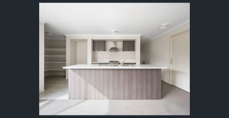 Charming Family Home in Killara Awaits! - Photo 4