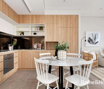 Apartment with 1 bedroom, 1 bathroom & parking for 1 car - Photo 1