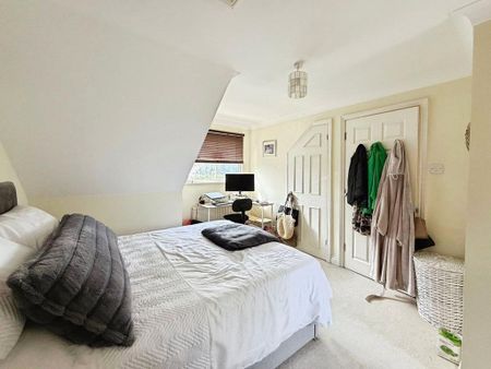 3 bedroom terraced house to rent - Photo 3