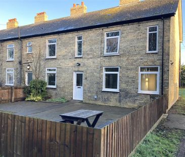 4 bedroom semi-detached house to rent - Photo 5