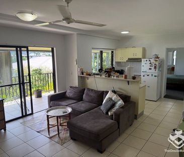 Spacious 2 Bedroom Resort Apartment - Unfurnished - Photo 2