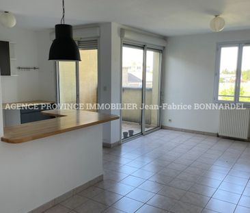 Location Appartement 2 pièces 58m² ST PAUL TROIS CHATEAUX 26130 - Photo 1