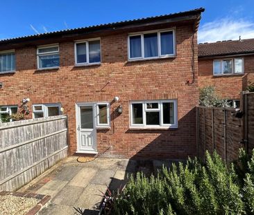 Harms Grove, Guildford, Surrey, GU4 - Photo 2