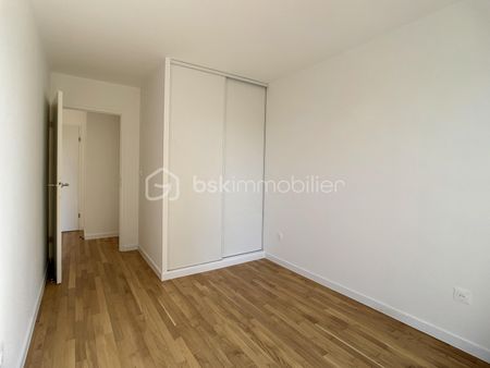 Appartement de 60 m² à Le Mesnil-Le-Roi - Photo 5